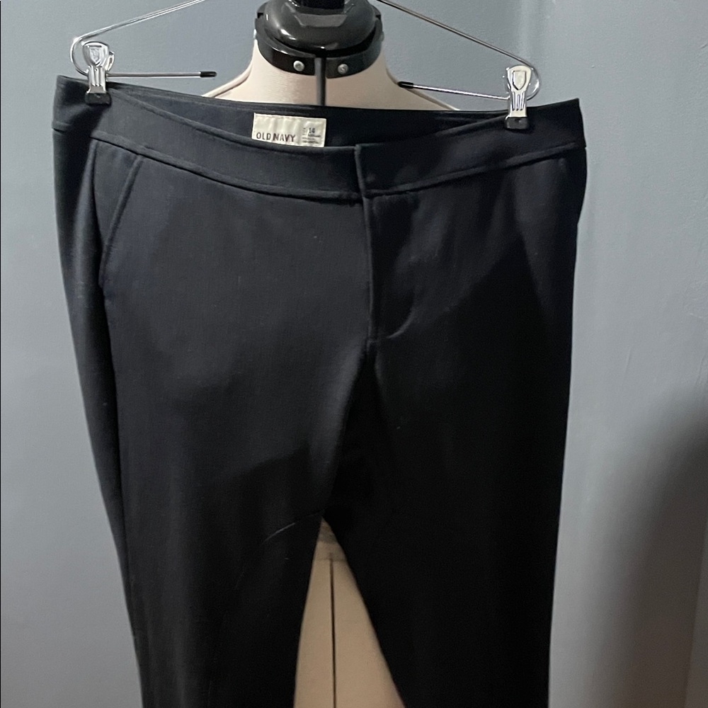 Old Navy Midnight Skinny Pants Size-14 NWOT